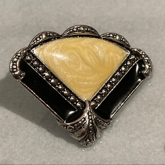 Vintage Art Deco Brooch, Earring Set of Yellow, Black Enamel in a Silvertone Fan - Picture 6 of 7